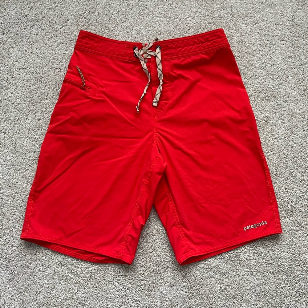 Patagonia Men's Stretch Wavefarer Board Shorts.  Size 28